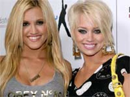 Kimberly Wyatt, Ashley Roberts quit Pussycat Dolls