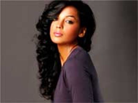 Mugdha Godse can't Help shooting round the clock