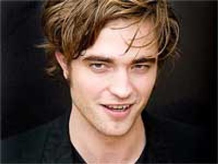 Robert Pattinson denies being allergic to v*****