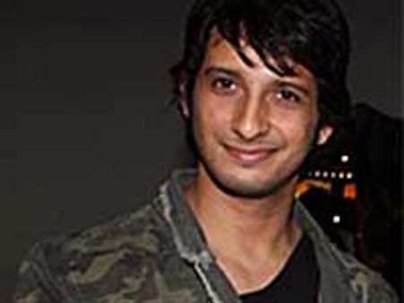 Sharman Joshi plunges into ad world