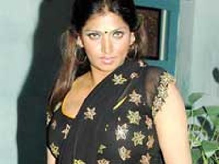 Bhuvaneswari adds spice to Ranga The Donga