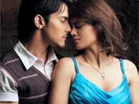 Vikram Bhatt uses witches' alphabets in Shaapit