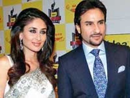 Saif makes Kareena to watch movies at home