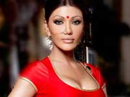 Koena Mitra set to open Happy Pets