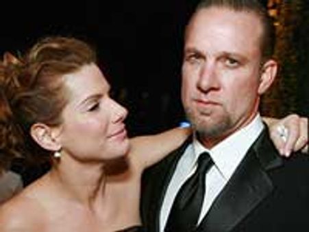 Jesse James issues apology to wife Sandra Bullock