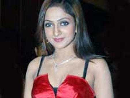 Sheela back to Malayalam to try her luck again