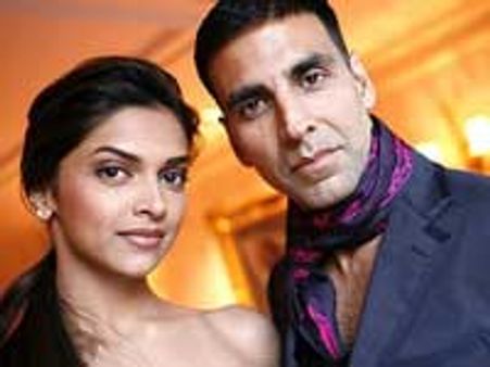 Akshay-Deepika troubled by monkey