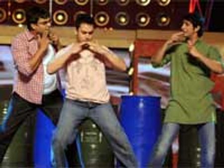 3 Idiots peforms at Super Stars Ka Jalwa