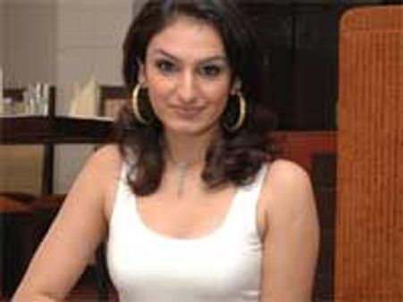 Akriti Kakkar to launch namesake album Akriti