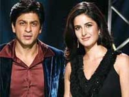 Katrina getting too close to Shahrukh?