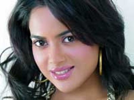 Sameera Reddy's laptop: Lost and found