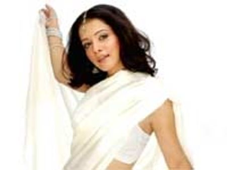 How Do Saheliyaan swap husbands