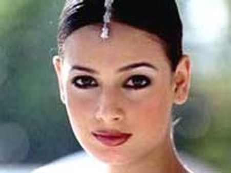 Dia, Bipasha to judge Zara Nachke Dikha 2?