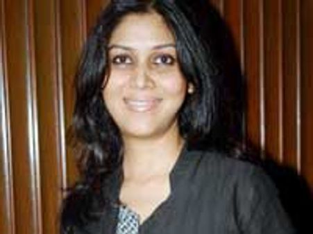 Sakshi ends hiatus with YMGGK