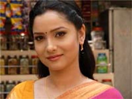 Shravani on bed rest; Archana at her service!