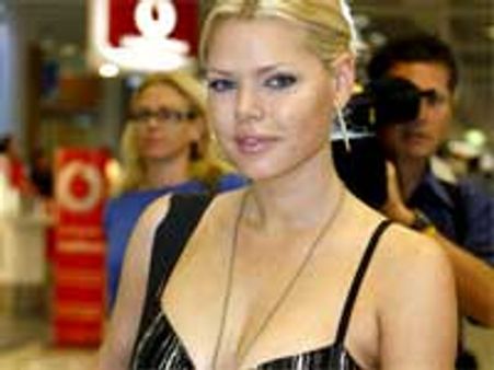 Sophie Monk hates her big boobs