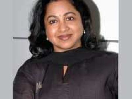 Radhika wins Sun Family Award