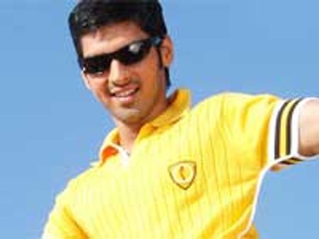 Dhyaan replaces Ganesh in Thunta Thunti!