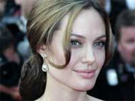 Angelina Jolie no longer attracted to Brad Pitt?