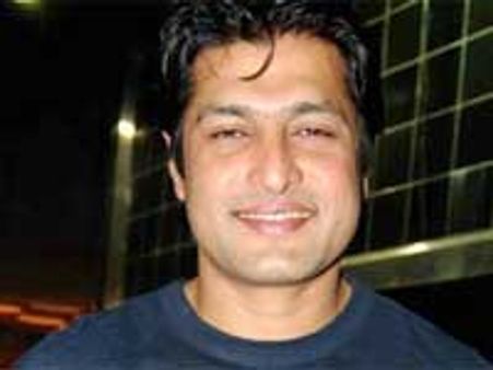 Salil Ankola ordered to vacate flat