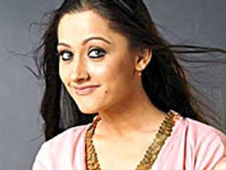 Ekta Kapoor not in the car that crashed