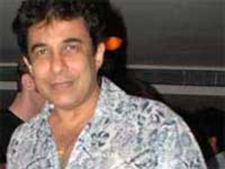 Deepak replaces Rahul Roy in Swastik's next!