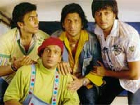 Two girls enter Dhamaal 2