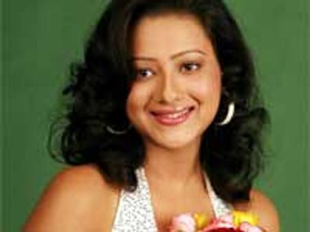 Madalasa Sharma enters Kannada with Darshan's Shourya