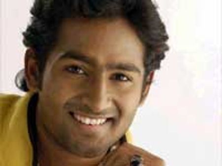 Naveen completes shooting of Nayaka