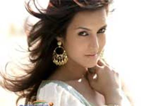 Tulip Joshi playing 2nd heroine in Upendra’s Super