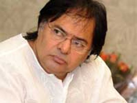 Farooq Sheikh opts out of Karegi Mera Naam Roshan