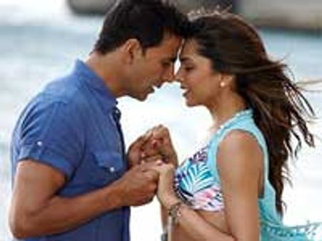 Housefull - Movie review