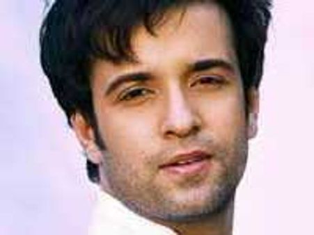 Aamir Ali takes pain killers to perform on ZND