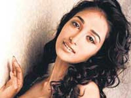 Jiah Khan heading to Hollywood