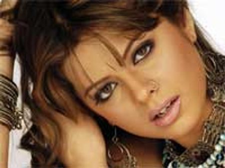 Rucha Gujarati faces reality on Desi Girl