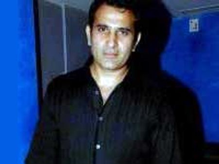 Shahid is on the same path as Aamir - Parmeet Sethi