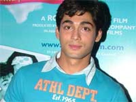 Ruslaan Mumtaz to do what Salman couldn't