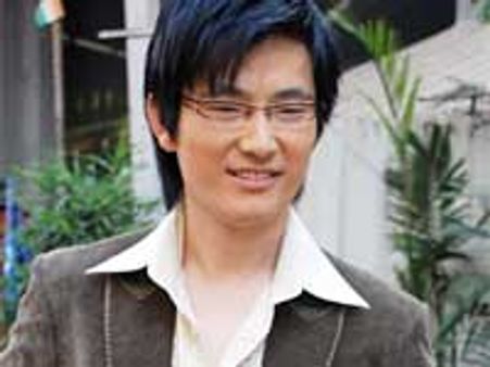 “Yes, I am seeing Monali Thakur” - Meiyang Chang