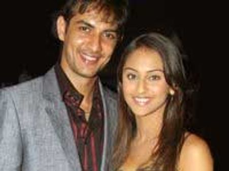 Anu Malik embarrasses TV actors