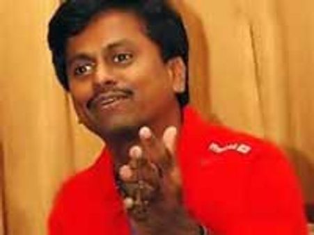 Ezhavathu Arivu is inspired from Nolan's Inception