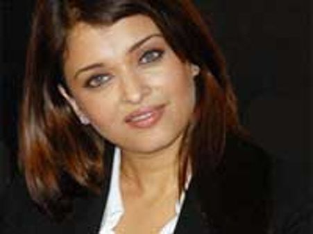 Aishwarya planning a film with Russell Crowe?