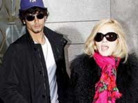 Jesus Luz-Madonna romance back on track