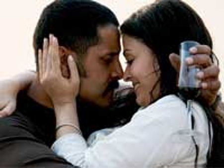 Tamil film industry awaits trade prospects of Raavanan