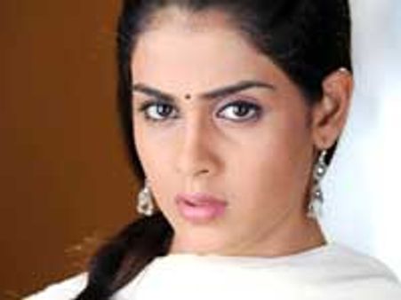 Aascar stopped Genelia from attending IIFA