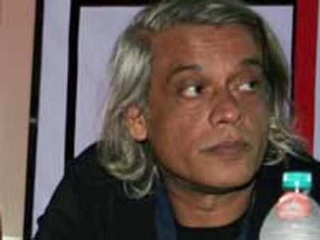 Sudhir Mishra to sue Aditya for defamation