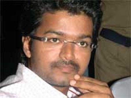 Vijay in talks with exhibitors association