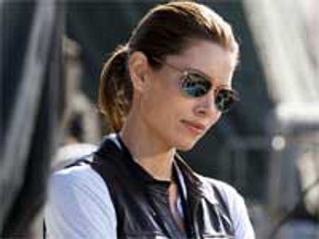 Jessica Biel wears wigs to go unnoticed