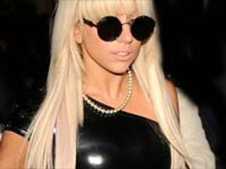 Lady Gaga blasts fan for taking pic in public