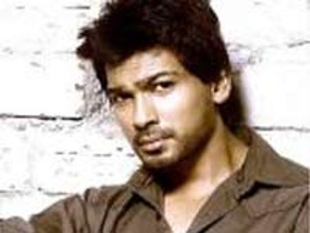 Nikhil Dwivedi refuses to strip in Raavan