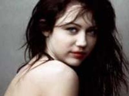 Miley Cyrus pic sans underwear is fake: Perez Hilton